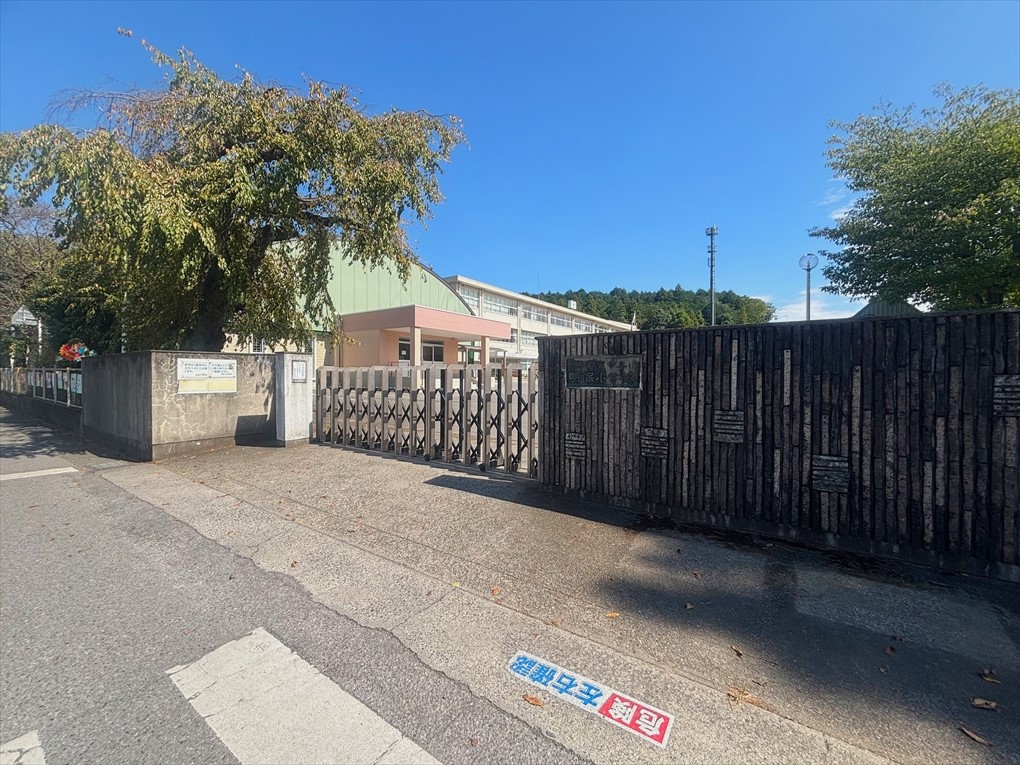 明保小学校(900m)-