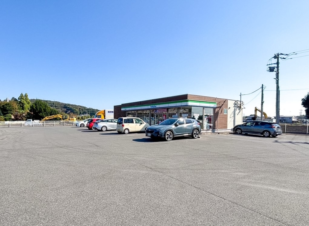 ファミリーマート鹿沼千渡店(750m)-