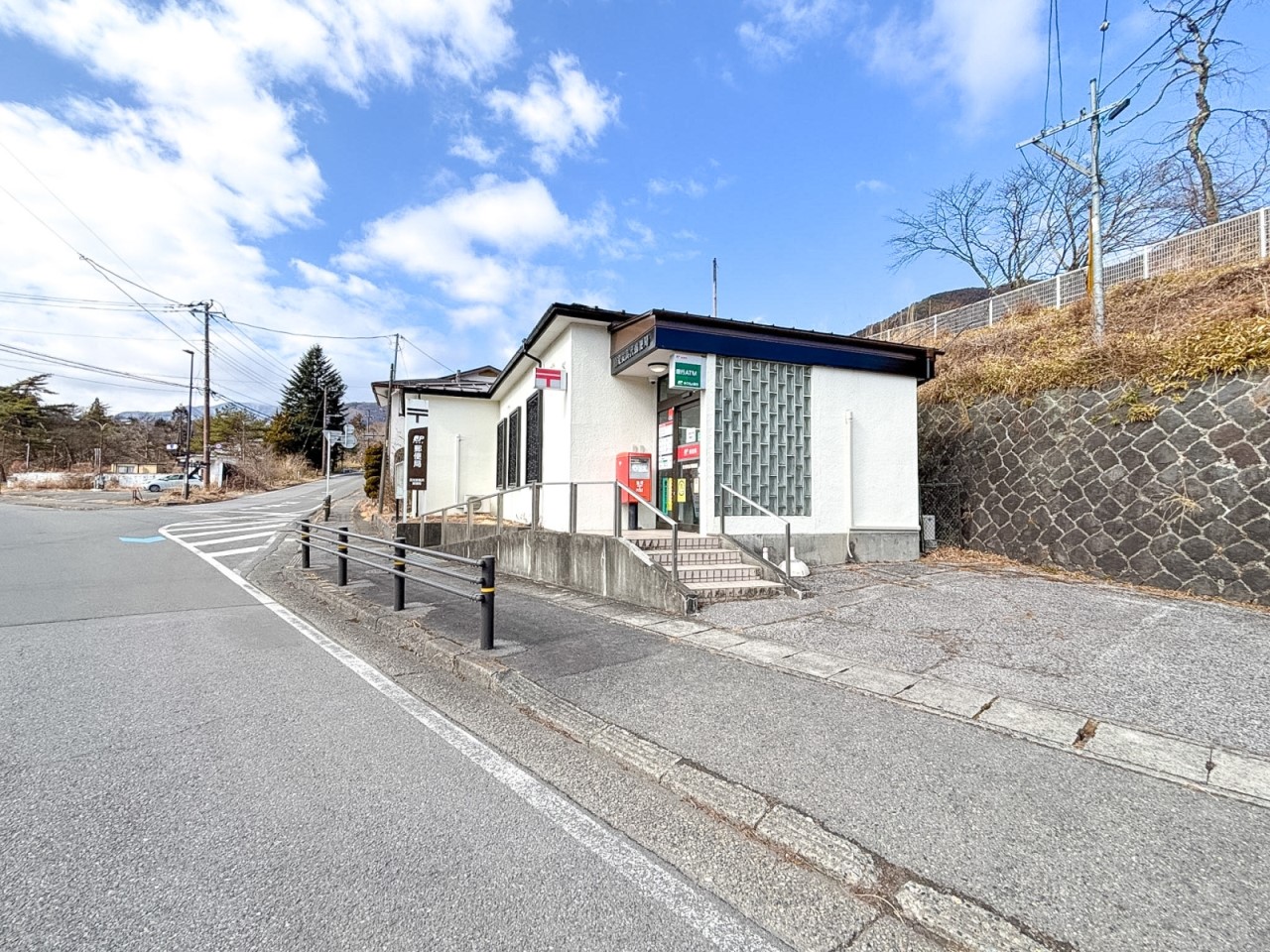 日光安良沢郵便局(850m)-