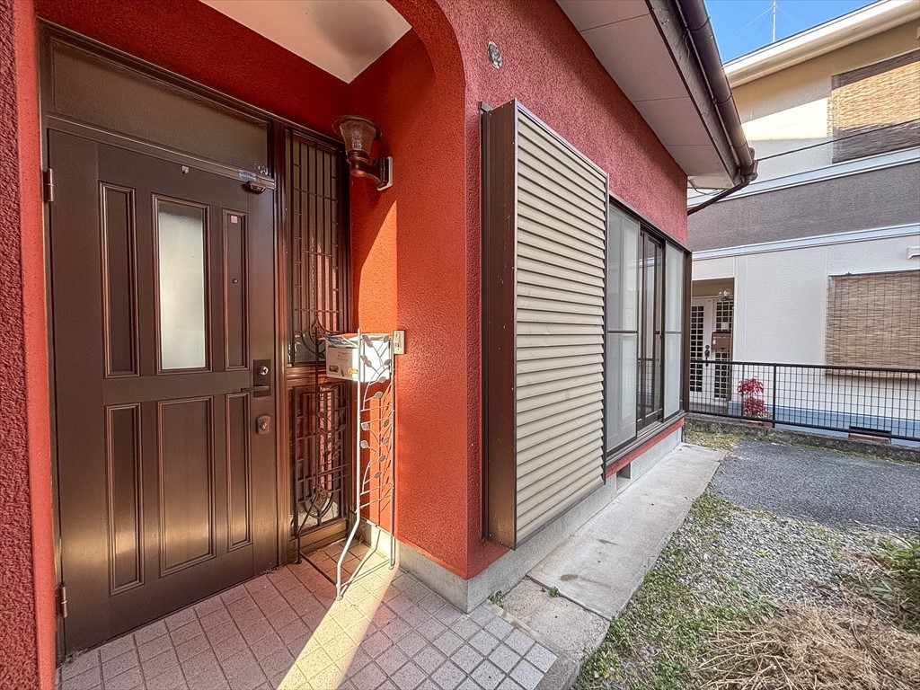 【玄関】広々と開放感のある玄関です！（2026年2月撮影）※リフォーム前写真