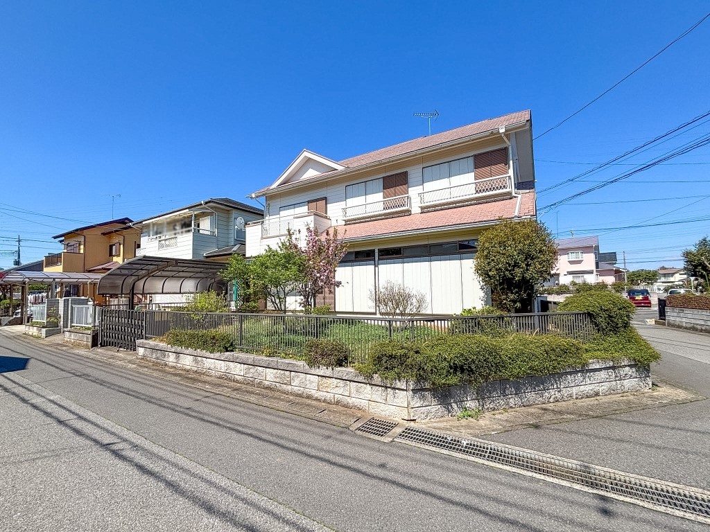 【外観】閑静な住宅街の角地です♪（2026年4月撮影）