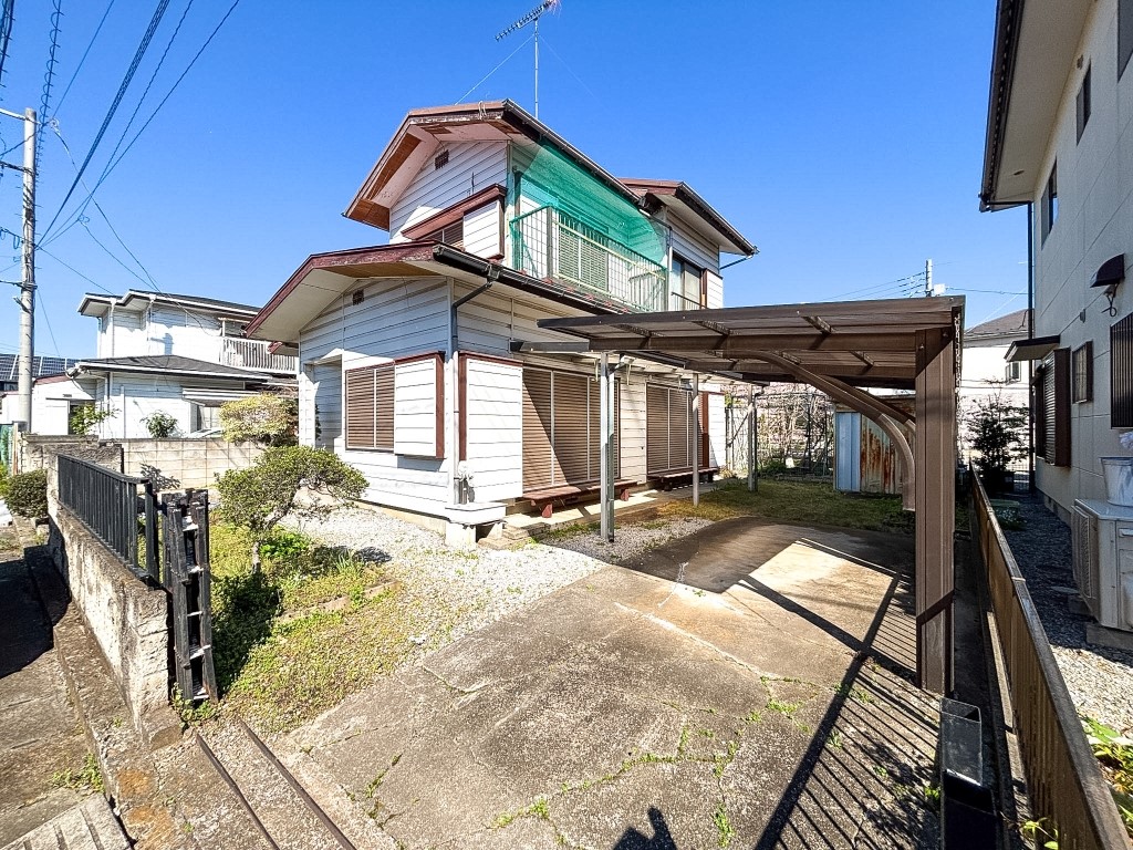 【外観】2台分の駐車スペースあり♪（2026年4月撮影）