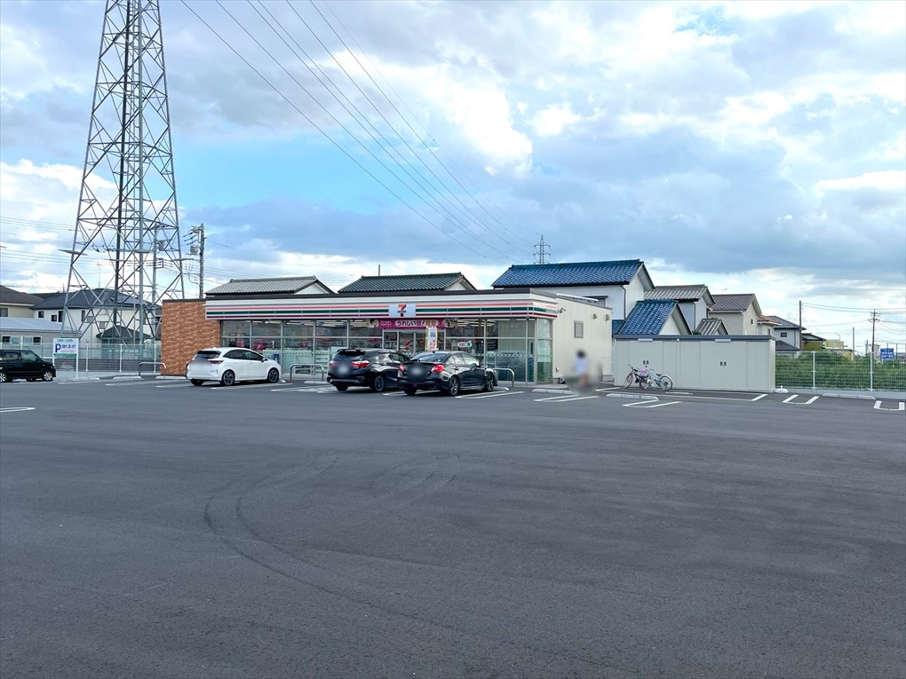 セブンイレブン　佐野吉水駅前3丁目店(650m)-