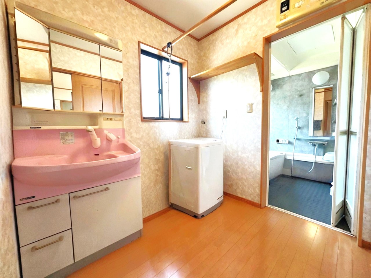 現地内観（2025年7月撮影）※リフォーム前の写真です※一部家具をCGで消した画像であり、現況と異なる可能性がございます。
