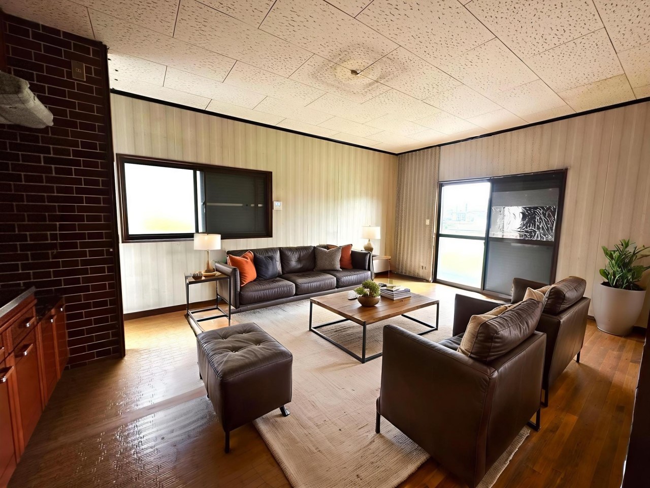 ※写真は一部CG加工されています。現況写真に家具を合成しております。※実際には家具付きではありません。※家具は価格に含まれません。