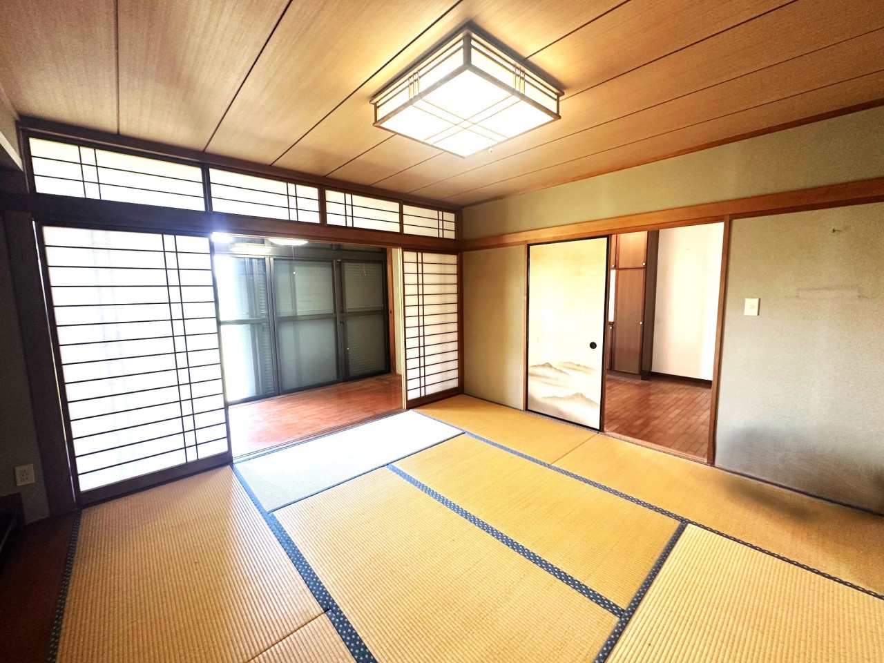 ■８帖と６帖の続き間和室は親戚の集まりなどに便利です♪（2025.8月撮影）※リフォーム前の写真です。