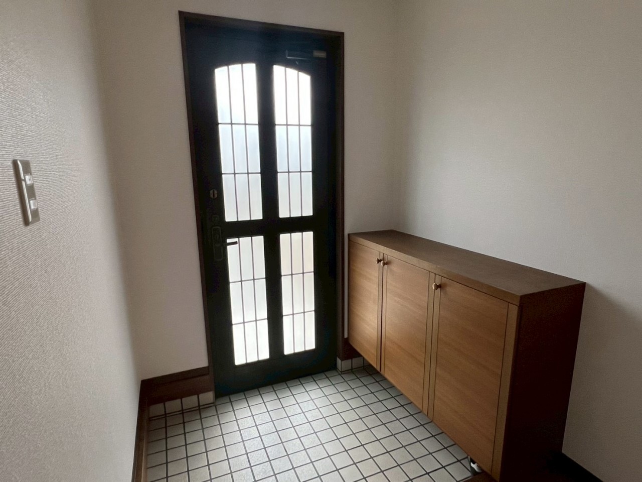 【玄関】※リフォーム後の写真です。（2026年１月撮影）