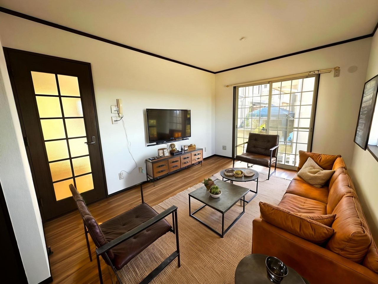 ※実際の写真にCGで家具を配置した写真になります。実際には家具は設置されておりません。家具は販売価格に含まれません。