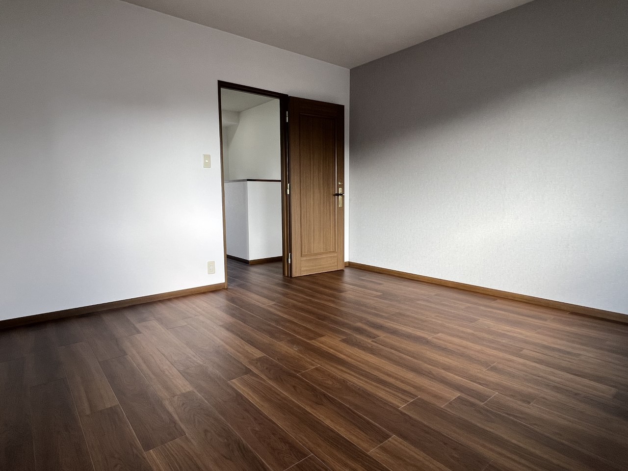 ※リフォーム済（2026年1月撮影）2F8帖の洋室♪子ども部屋におすすめです！