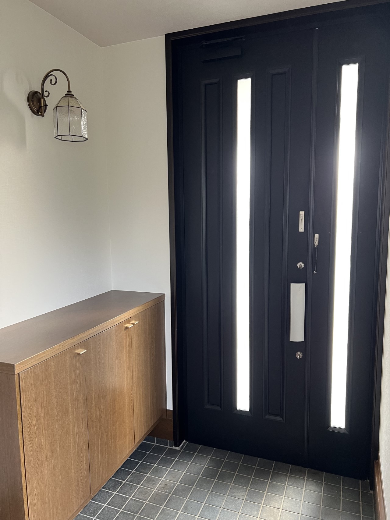 ※リフォーム済（2026年1月撮影）シューズボックスも完備♪玄関を綺麗に整頓できます♪