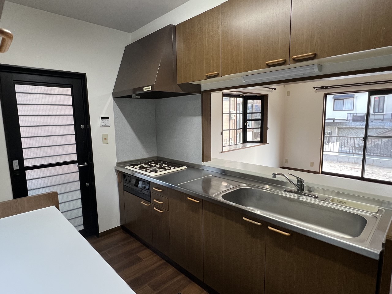 ※リフォーム済（2026年1月撮影）収納たっぷりのキッチン！！調理器具も沢山収納できます♪