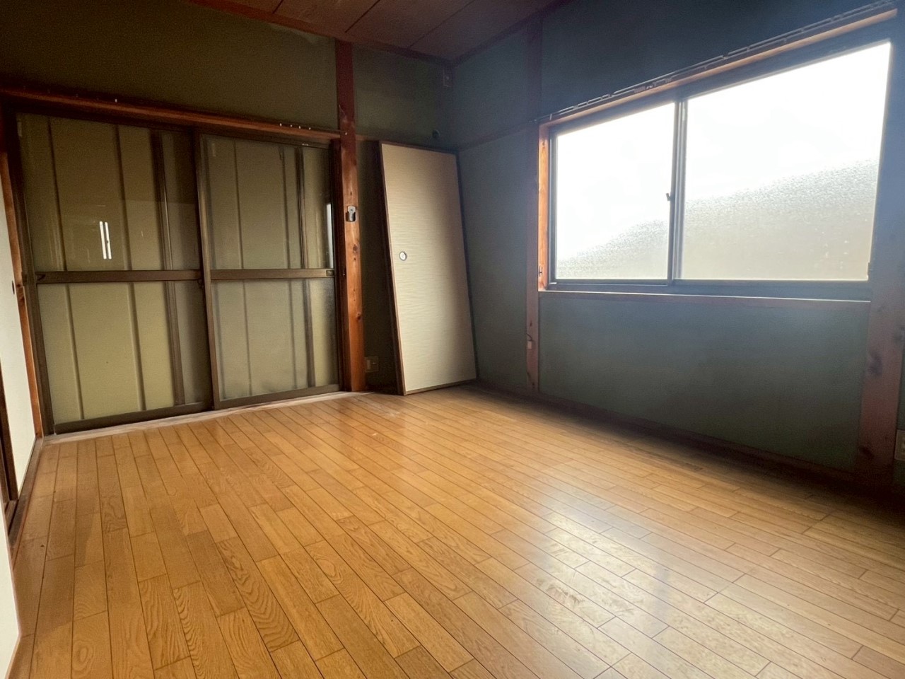 【洋室】※リフォーム前の写真です。（2026年2月撮影）