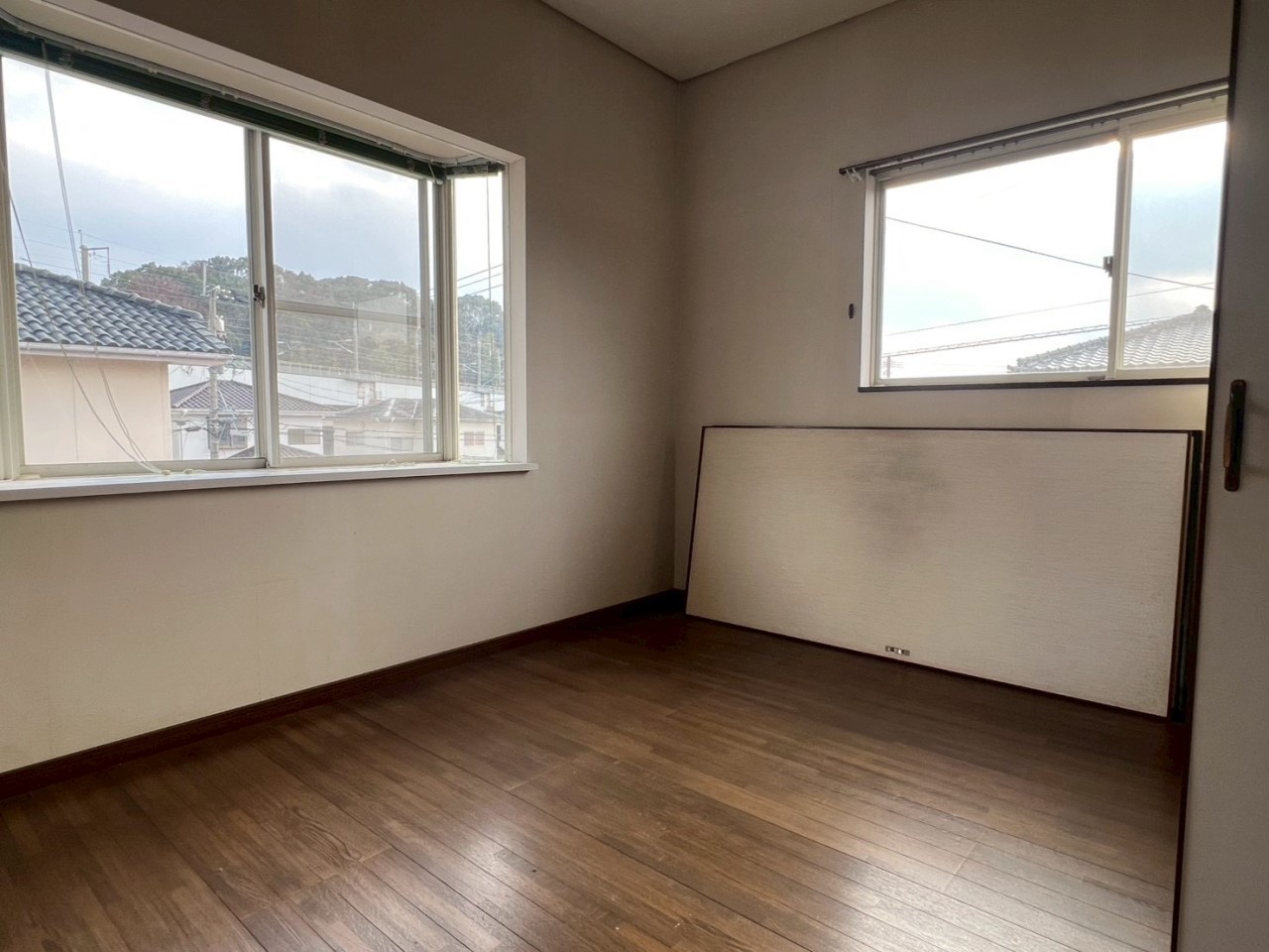 【２F洋室】※リフォーム前の写真です。（2026年1月撮影）