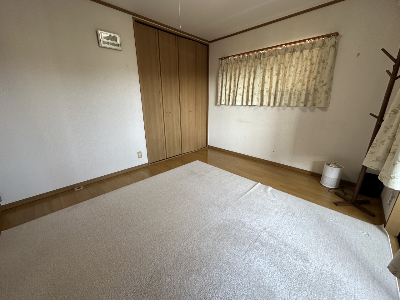 【2F洋室】※現況販売となります。（２０２６年３月撮影）