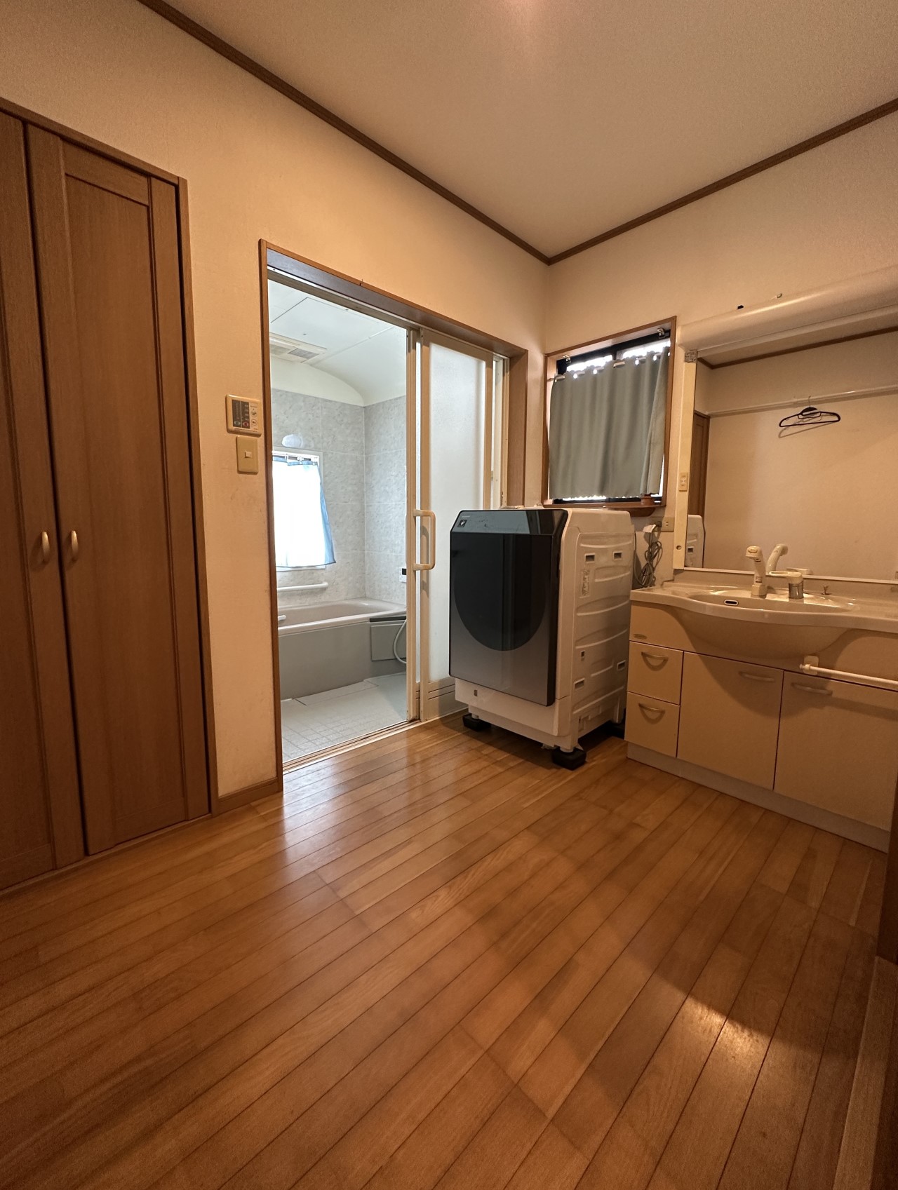 【洗面脱衣】※現況販売となります。（２０２６年３月撮影）