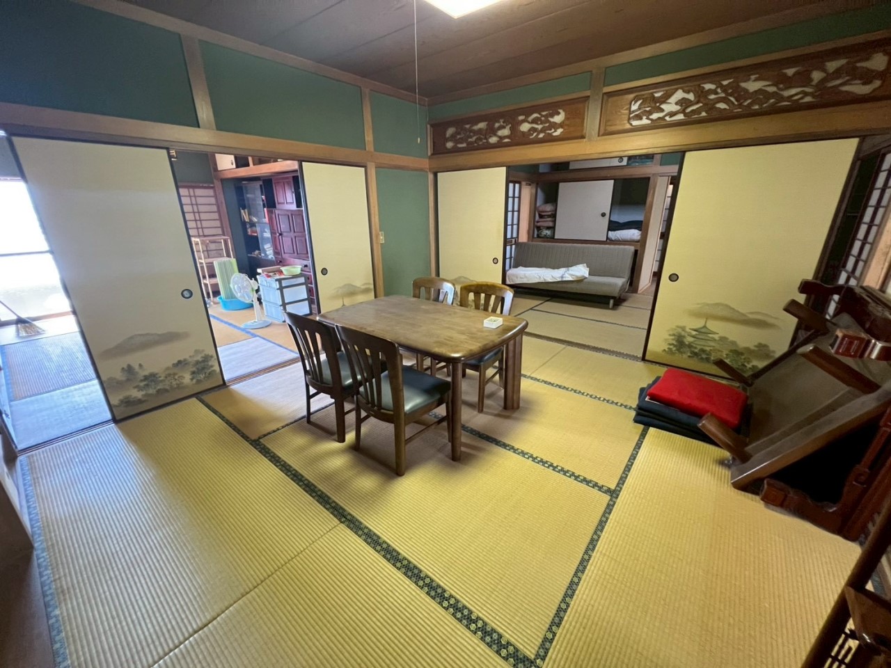 【和室8帖】※現況販売となります。（2026.4月撮影）広々とした和室でのんびり過ごすことができます♪