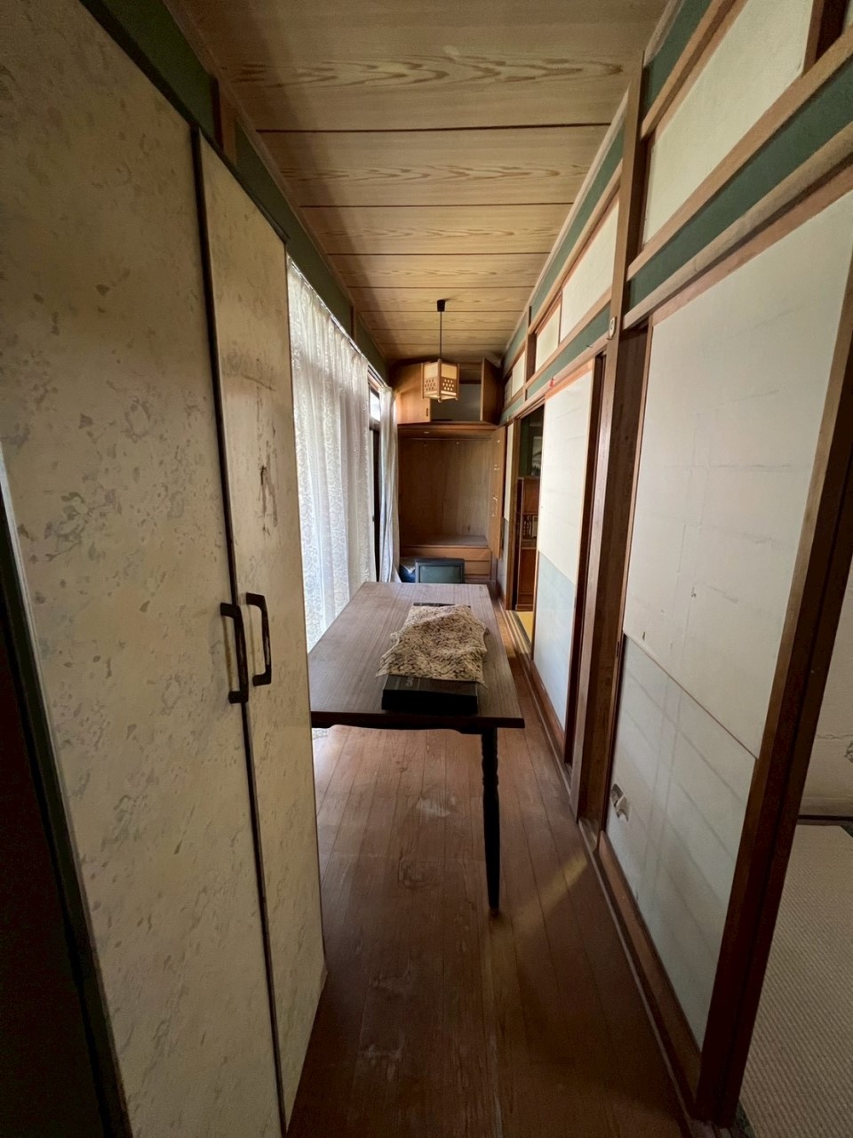 【広縁】※現況販売となります。（2026.4月撮影）広縁からは沢山の光が差し込みます♪