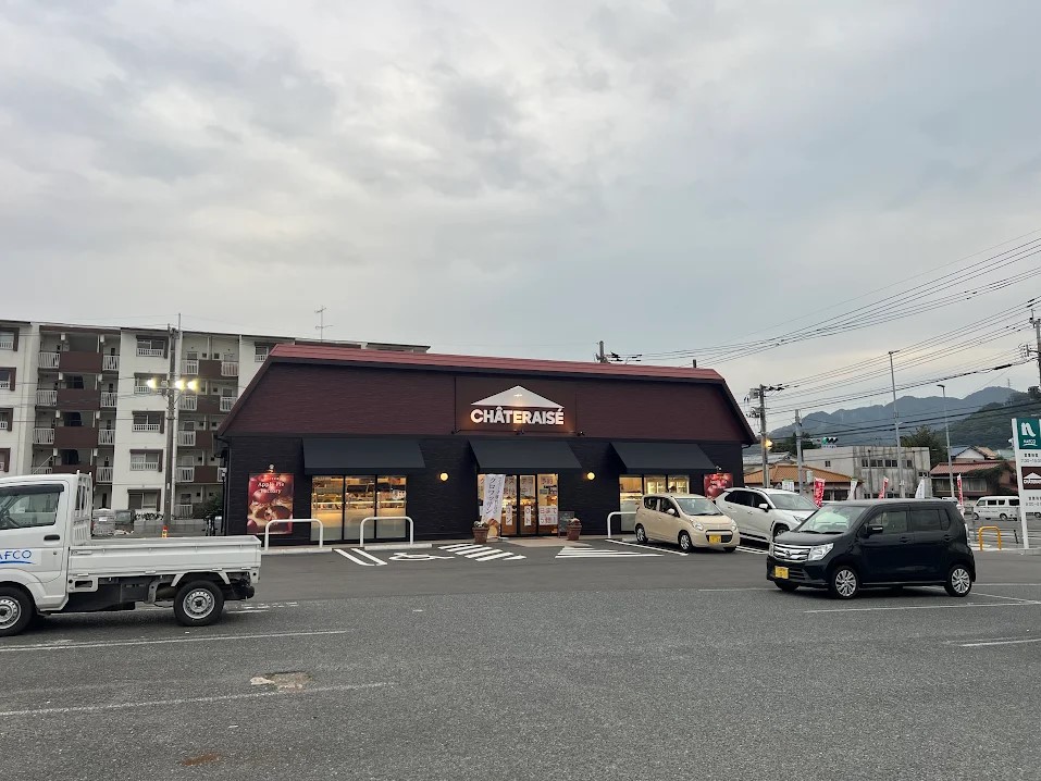 シャトレーゼ苅田店(500m)-