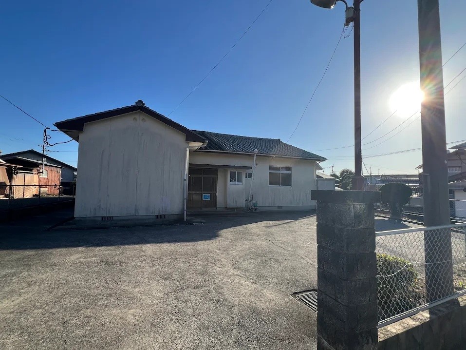 道場寺駅前集会所(240m)-