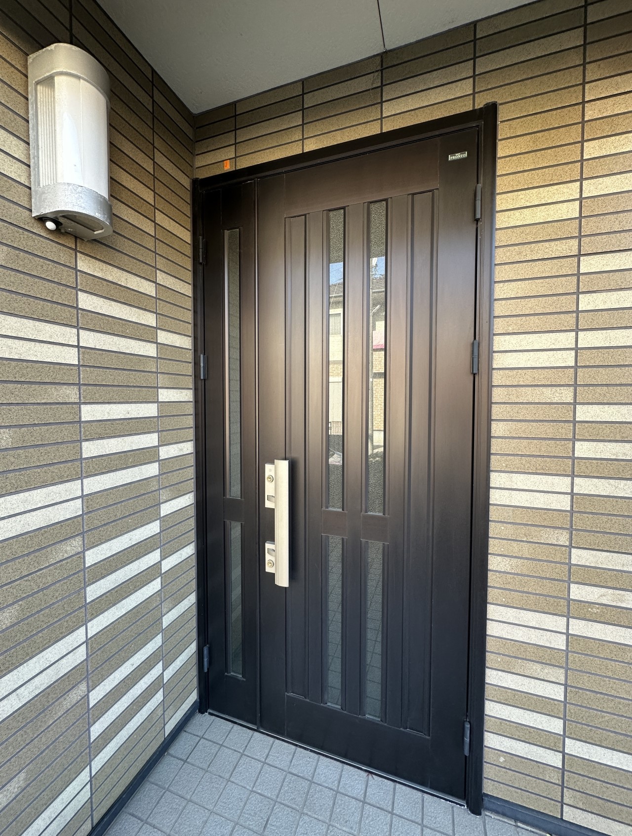 【玄関】※現況販売となります。（２０２６年３月撮影）