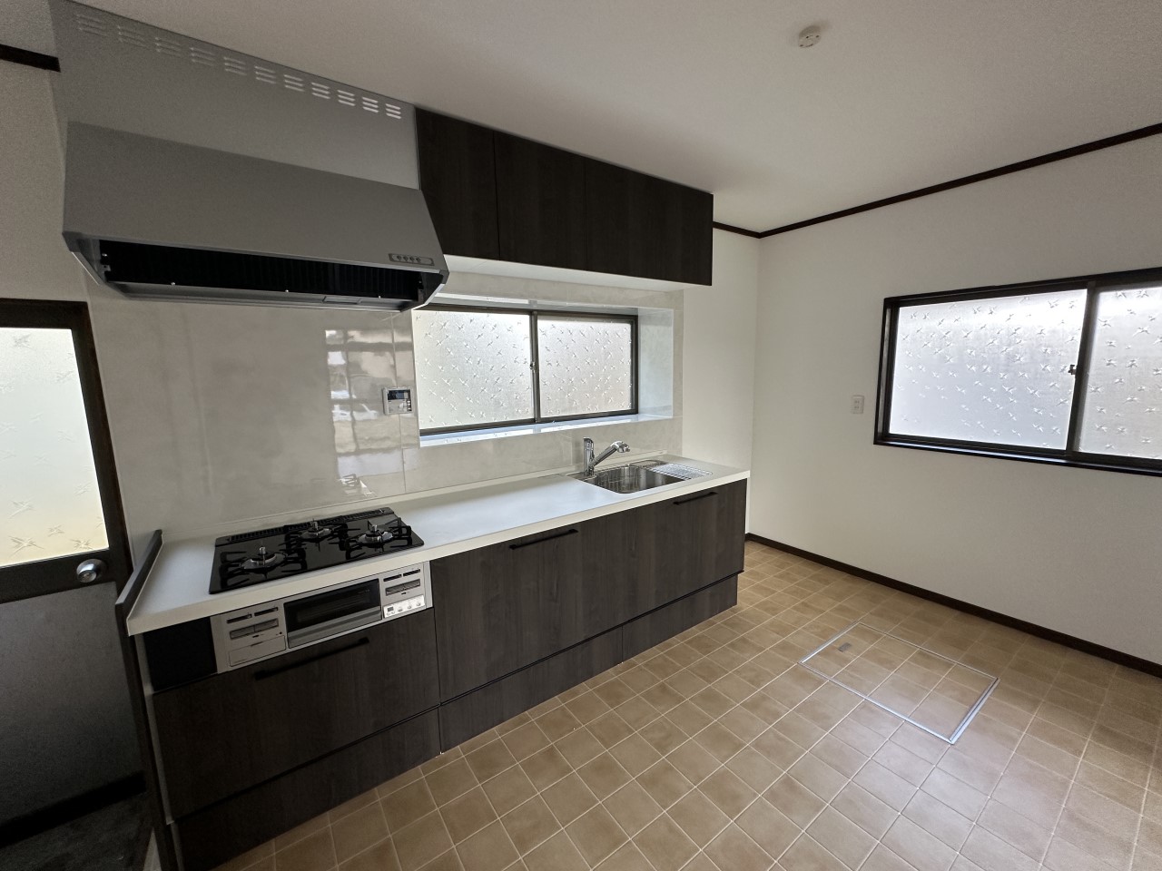 ＊2025年12月撮影｜内観・１Fキッチン