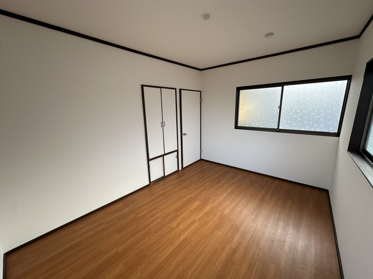 ＊2025年12月撮影｜内観・２F洋室