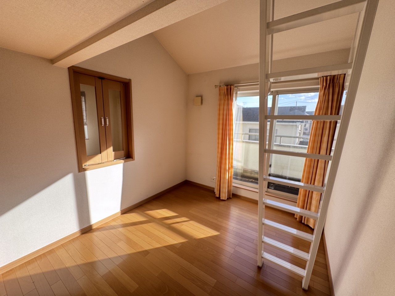 【洋室】ロフトがある洋室です♪（2025年12月撮影）