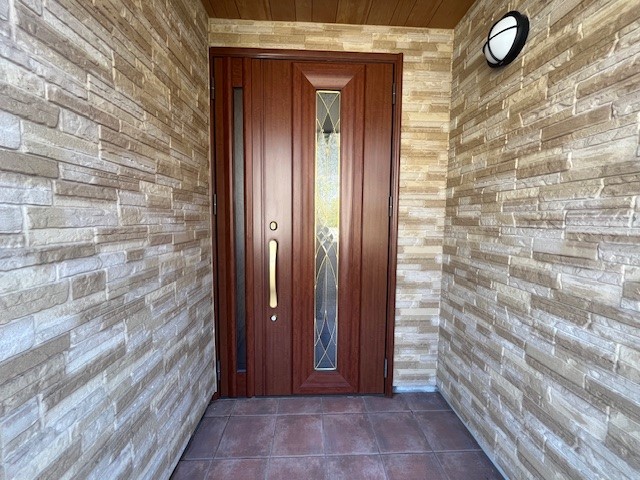 ＊玄関｜過去に玄関交換のリフォーム工事履歴があります♪