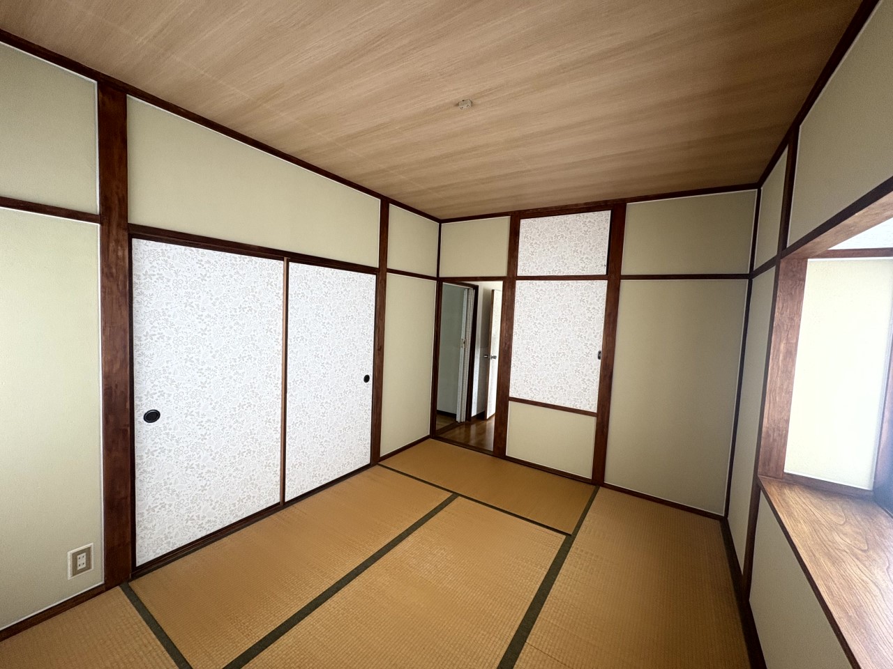 ゴロゴロと寝そべることができる２階の和室♪※現況販売となります（2025.9月撮影）
