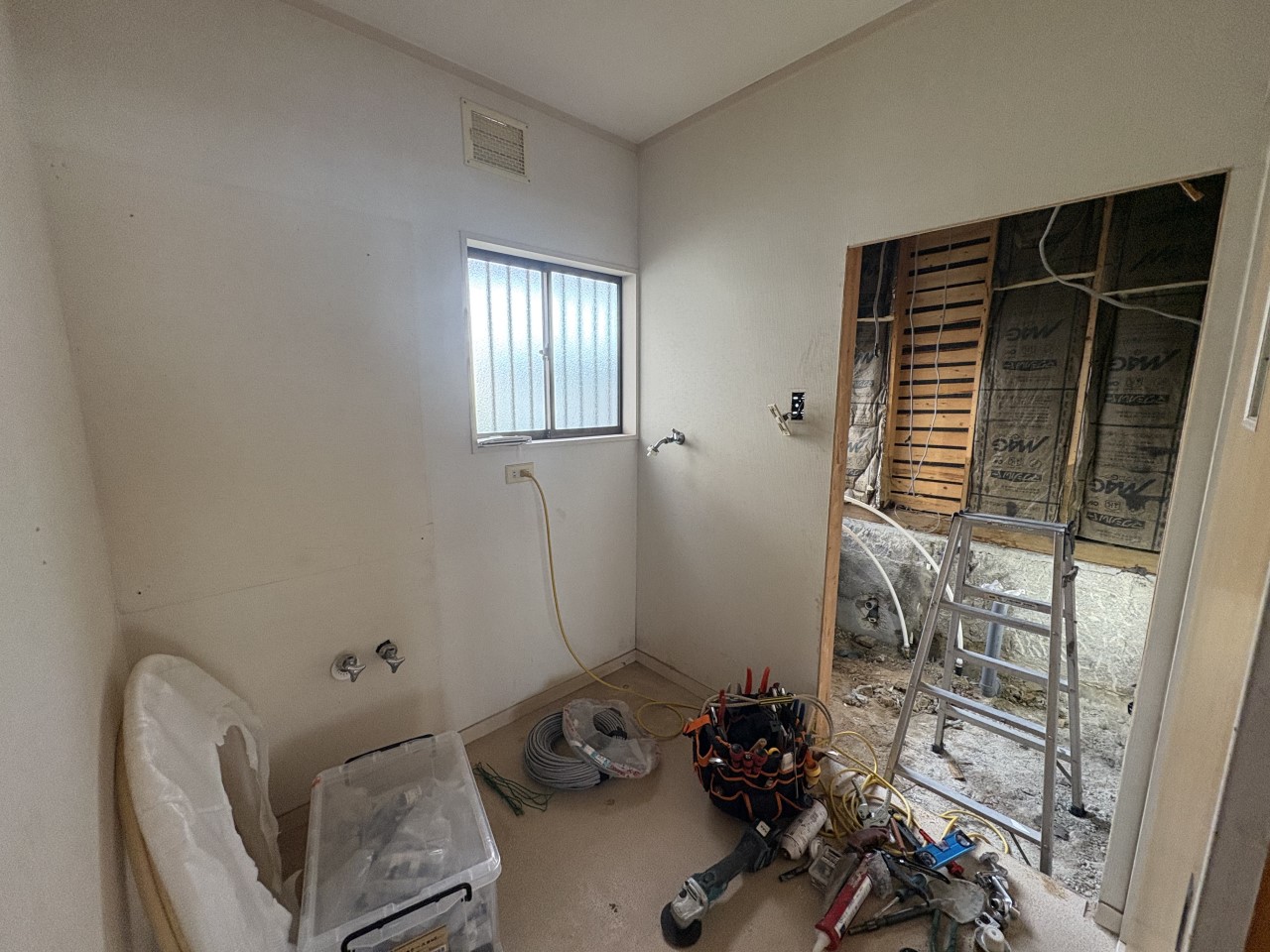 【洗面所】※リフォーム中の写真です。（2026年1月撮影）