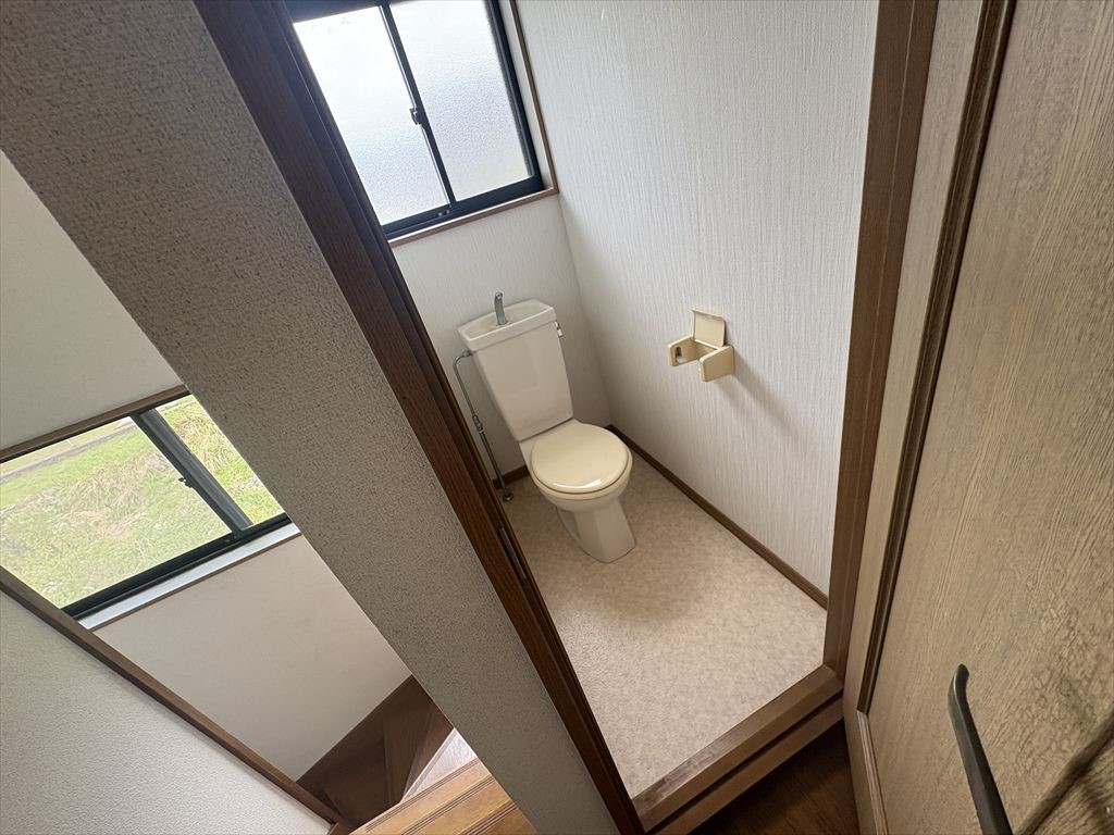 【2Fトイレ】※現況販売となります。2025年12月撮影