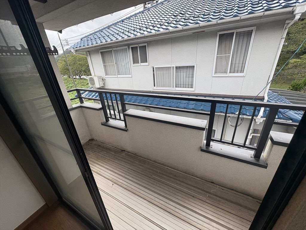 【バルコニー】※現況販売となります。2025年12月撮影