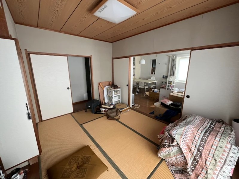 ※現況販売となります。（2026.1月撮影）LDK隣の６帖の和室♪