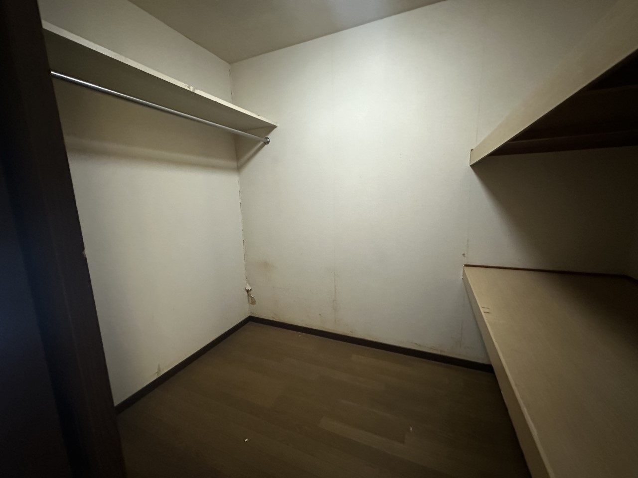 【WIC】普段使わないものや季節物の荷物などを沢山収納しておくことができます♪※現況販売となります。（2026年2月撮影）