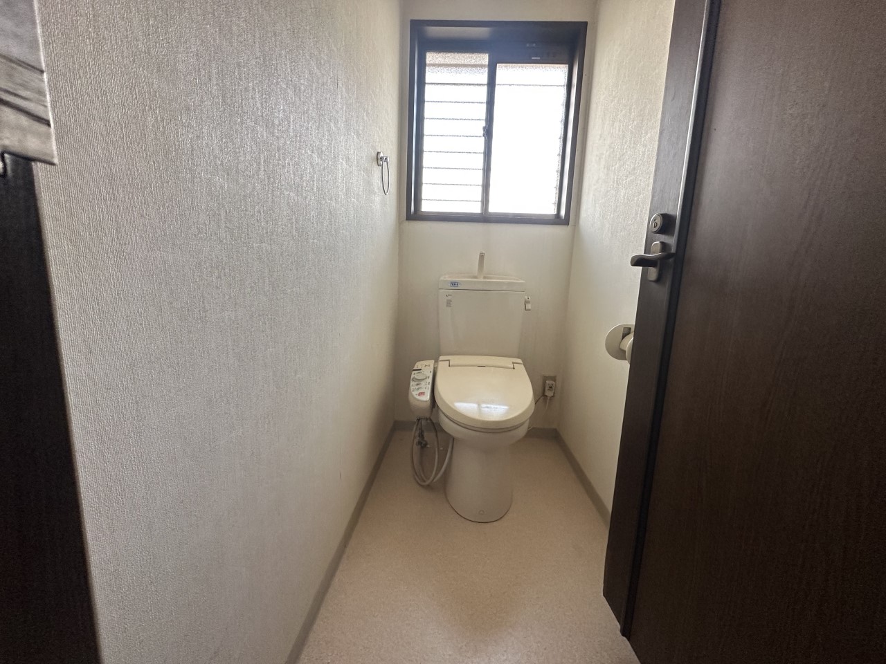 【トイレ】２Fにもトイレがあるので就寝中も安心♪※現況販売となります。（2026年2月撮影）