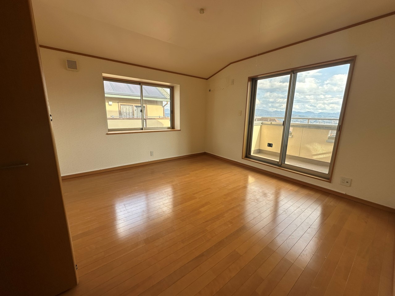 【２F洋室】※現況販売となります（2026.1月撮影）