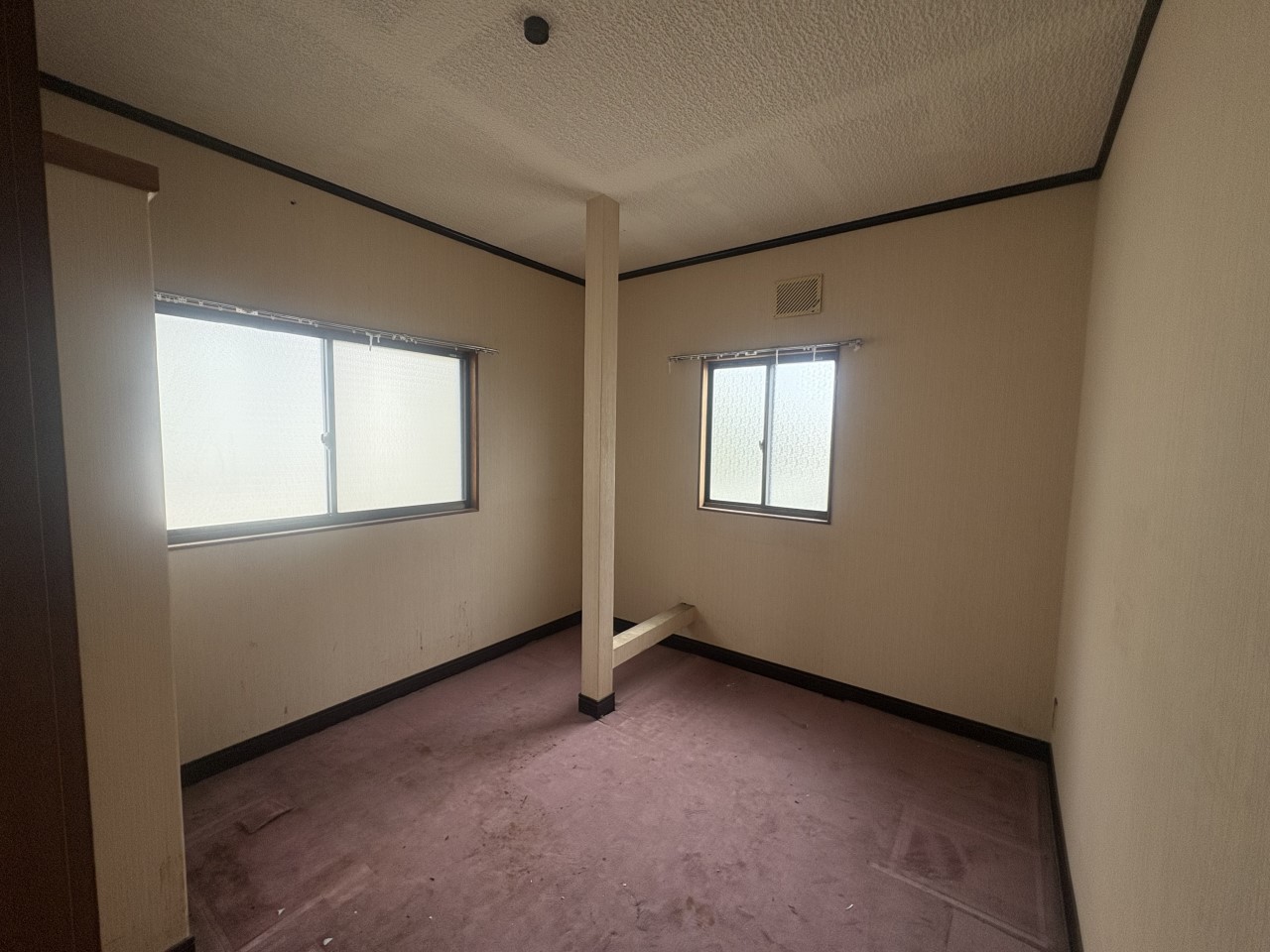 【2F洋室】※リフォーム前の写真です。（2026年2月撮影）