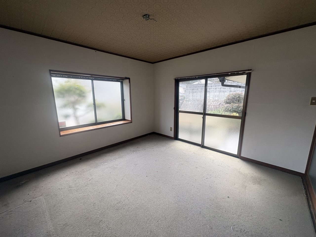 【１F8帖洋室】※リフォーム前の写真です。（2026年2月撮影）