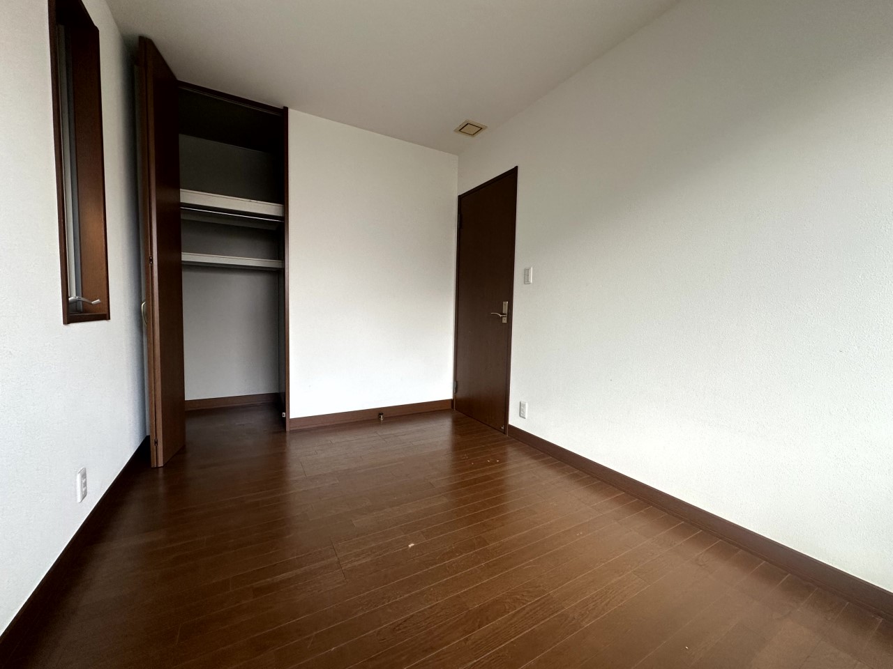 【２F洋室】現況販売となります。（2026年２月撮影）