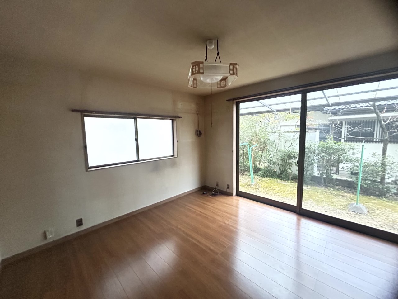 【居間】※現況販売となります(2026年3月撮影)