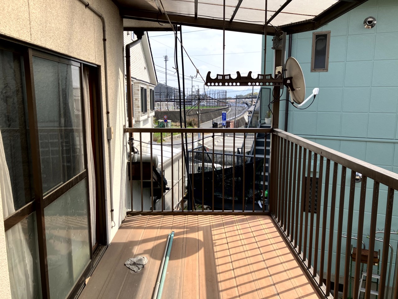 【バルコニー】日当たりの良いバルコニーはお洗濯ものもたくさん干せます！※2026年4月撮影