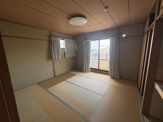 【2F和室】バルコニーと繋がる和室！収納が豊富なのもうれしいですね（＾＾）※2026年5月撮影