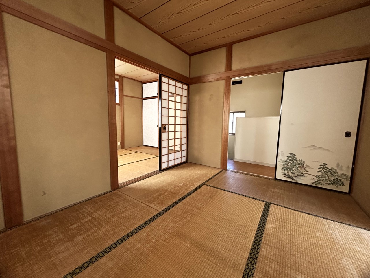 【２F和室】襖を開ければ2つの和室を1つの広々空間に！※リフォーム前写真です※2026年4月撮影