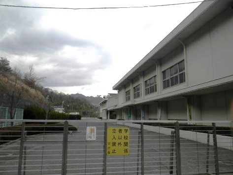 瀬野川東中学校(3700m)-