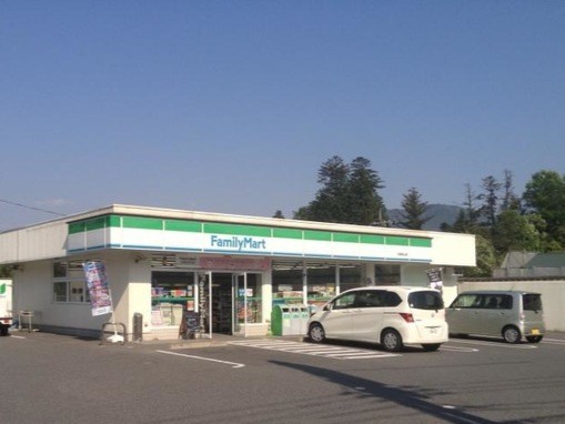 ファミリーマート可部虹山店(1200m)-