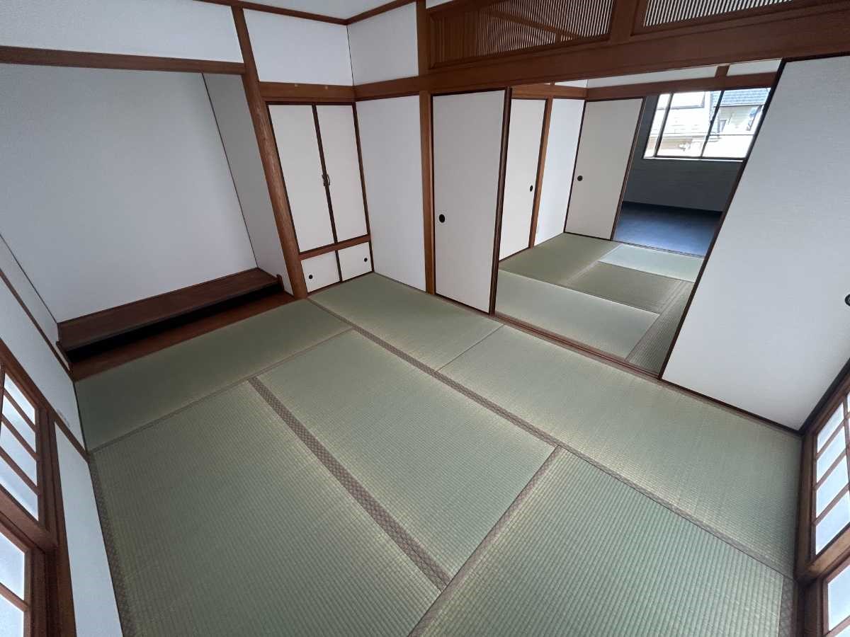 《1F和室》和室でしか感じられない趣のある雰囲気をお楽しみください♪（2025年12月撮影）