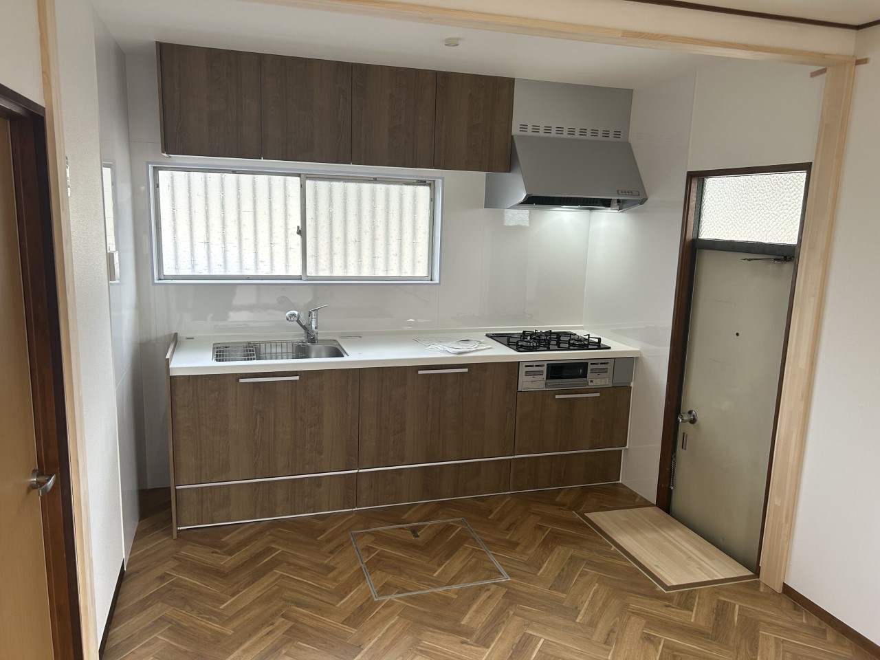 《キッチン》新品のキッチンで毎日の料理も快適に♪（令和8年2月撮影）※リフォーム後写真