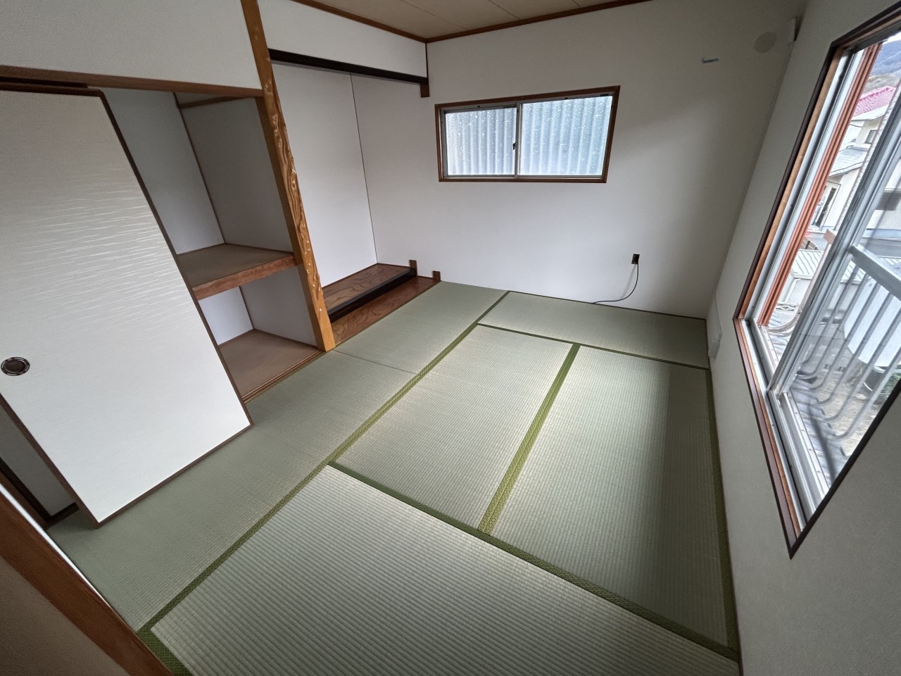 《２F和室》香りが心地よい新品の畳で和の温もりを感じられます（令和8年2月撮影）　※リフォーム後写真