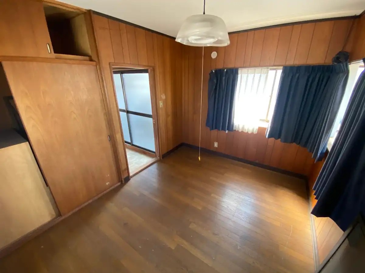 《2F洋室》子供部屋や趣味の部屋にどうですか？（2025年11月撮影）