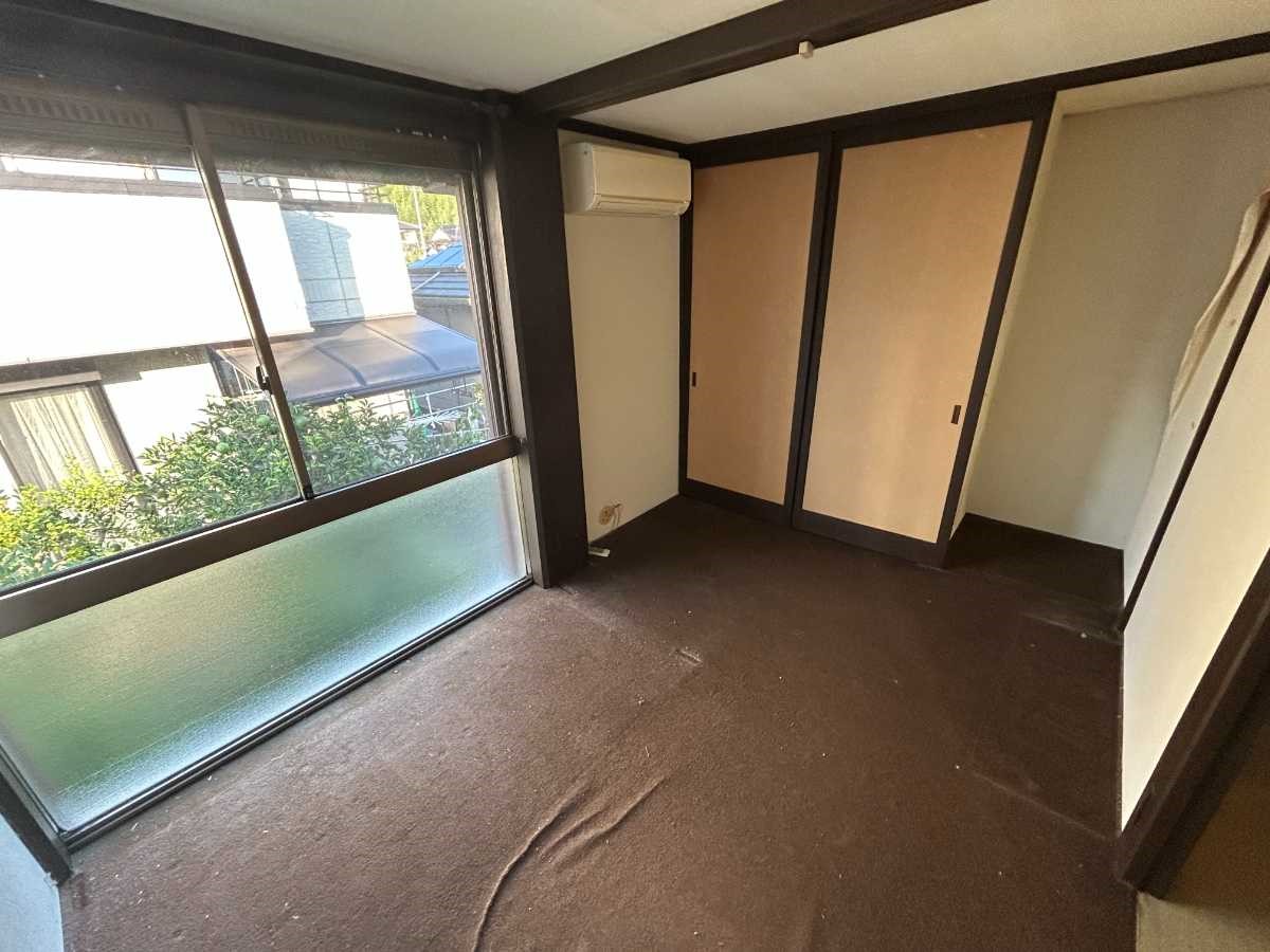 《2F洋室》子供部屋や趣味の部屋にどうですか？（2025年10月撮影）※リフォーム前写真